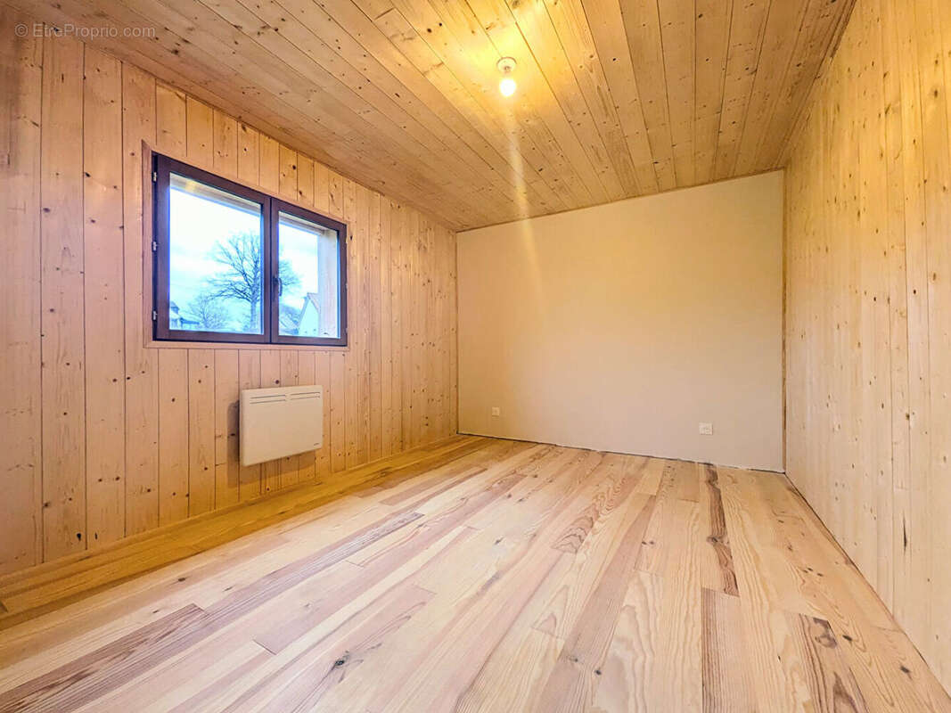 Maison à ROANNES-SAINT-MARY