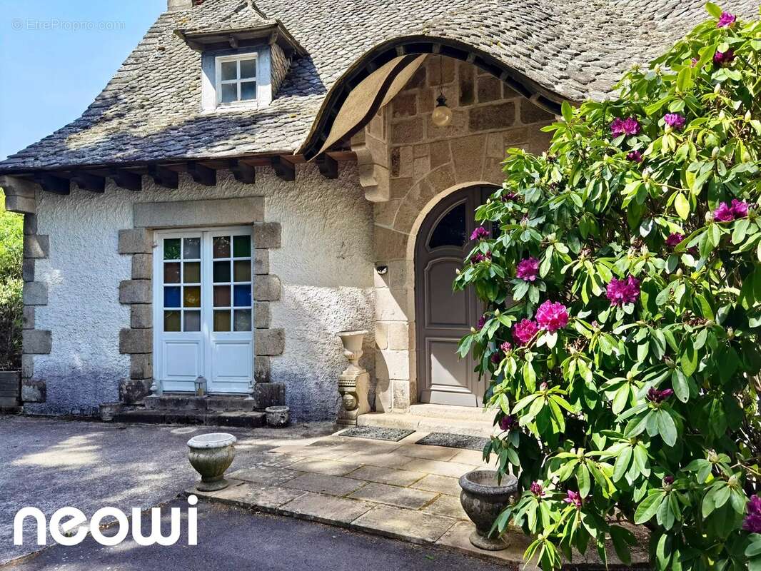 Maison à ARPAJON-SUR-CERE