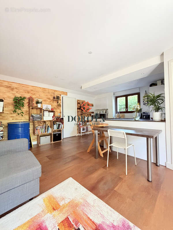 Appartement à MEYLAN