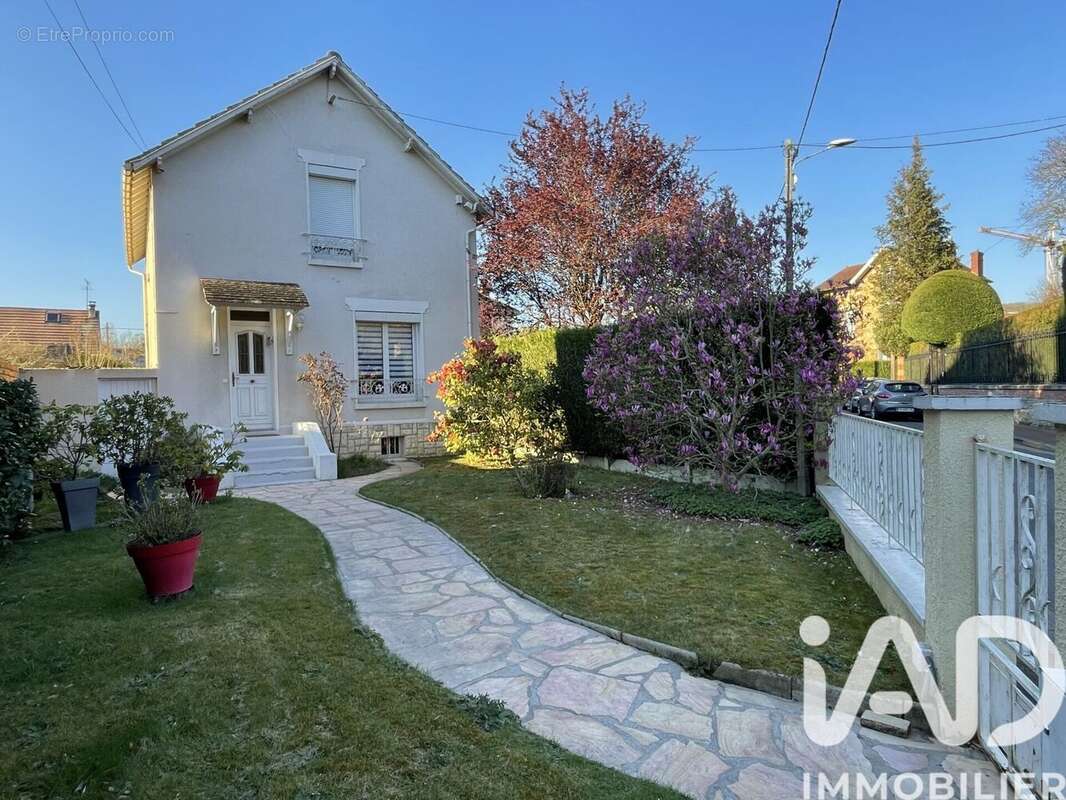 Photo 8 - Maison à BESSANCOURT