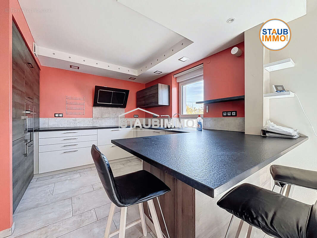 Maison à VILLAGE-NEUF