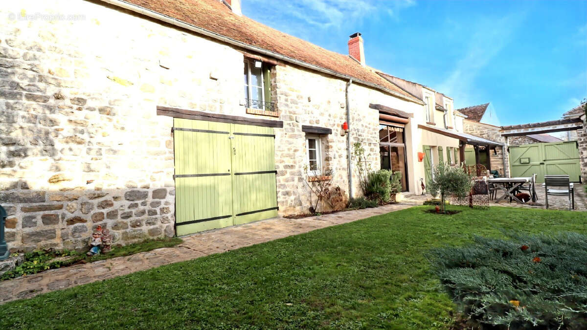 Maison à MOIGNY-SUR-ECOLE
