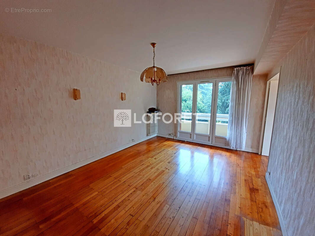 Appartement Saint Etienne 4 pièce(s) 75 m2 - photo 2