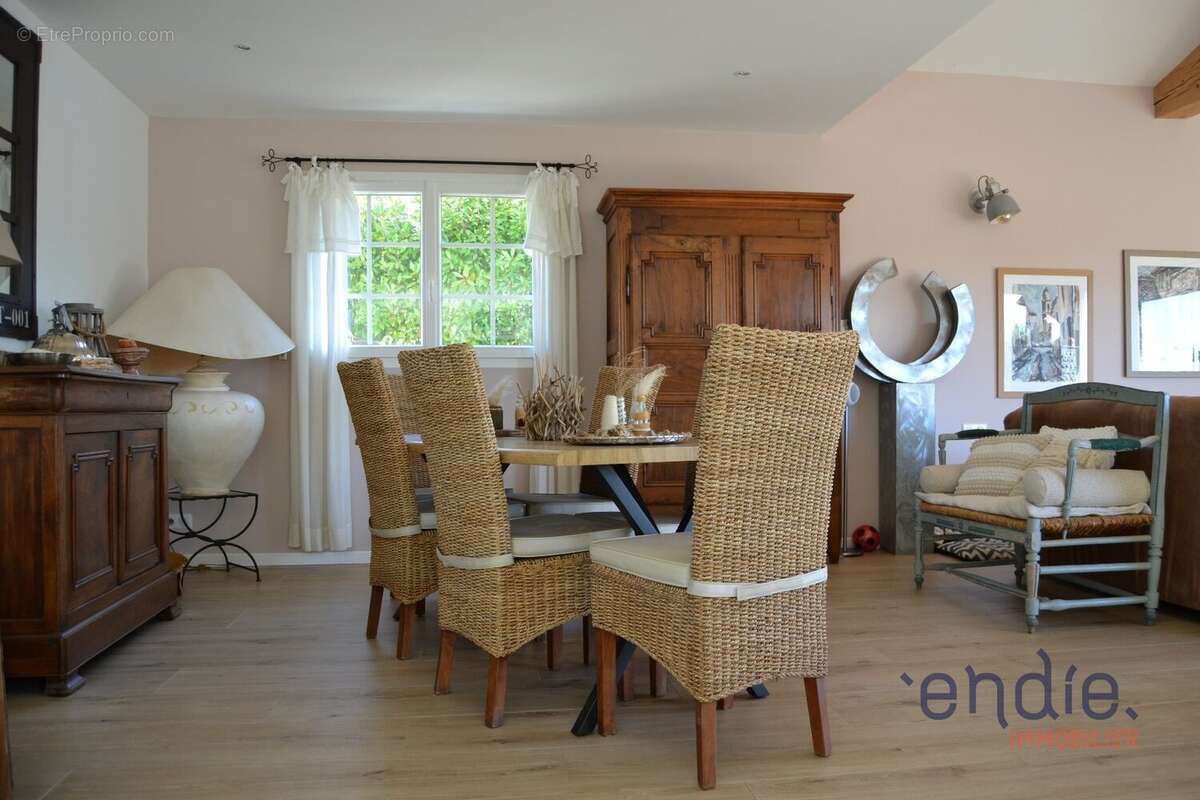 Maison à LA GARDE-FREINET