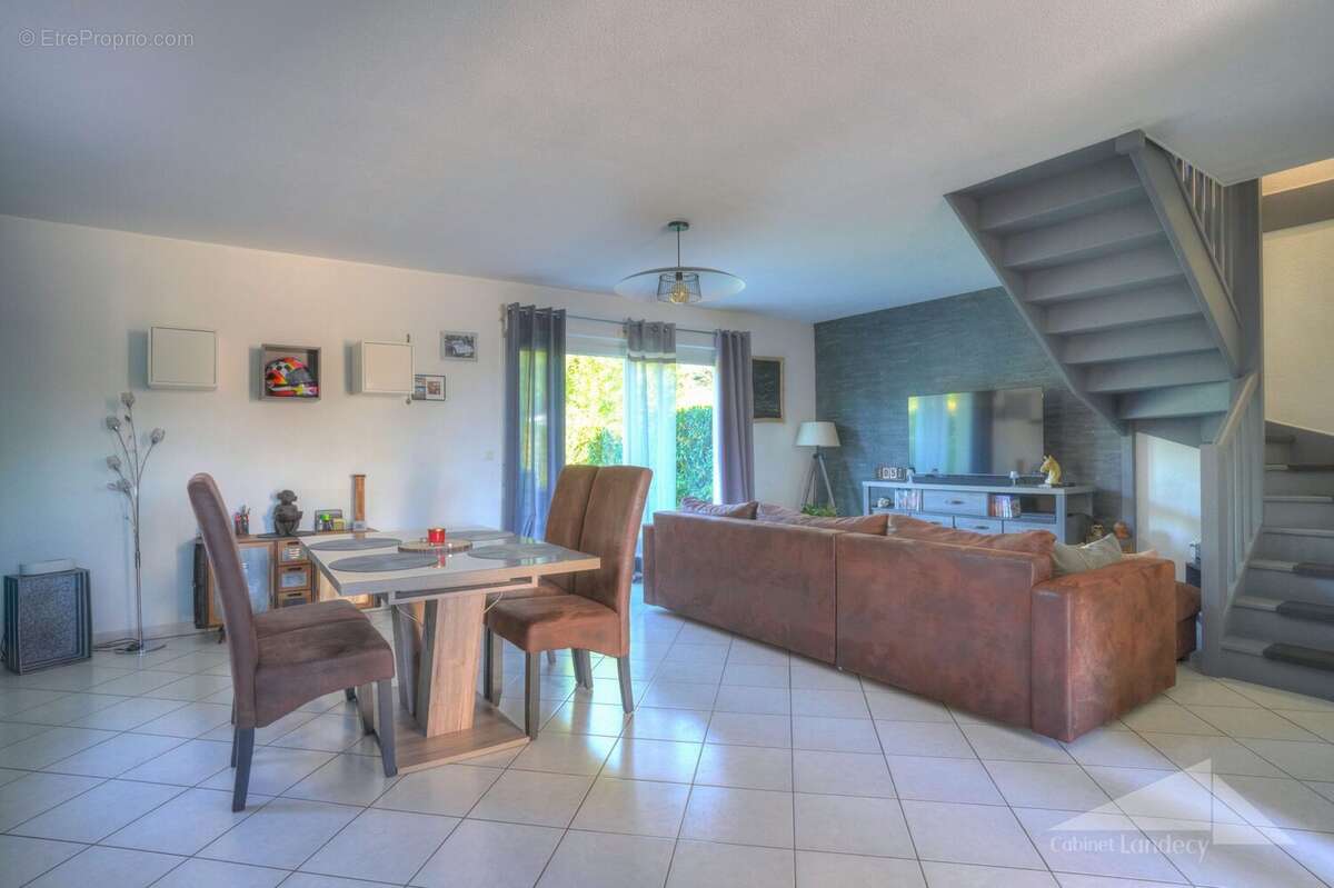Maison à VULBENS