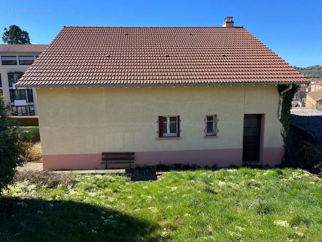 Maison à COURS-LA-VILLE