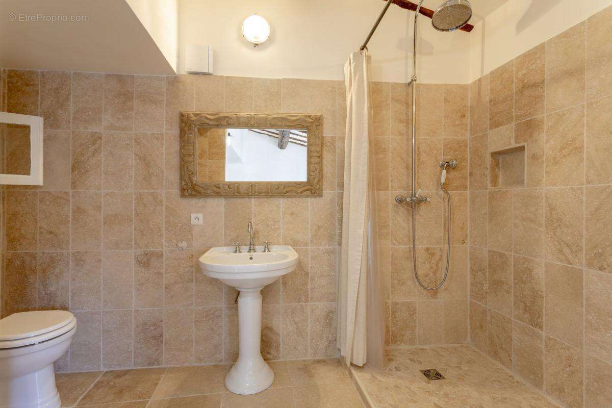 Maison à LA MOTTE-D'AIGUES