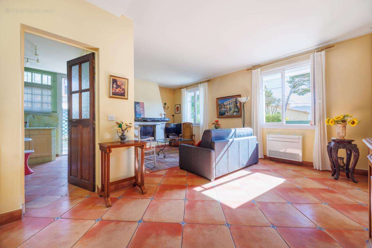 Maison 6 pièces 132 m² à vendre à Cassis (13260) - photo 4