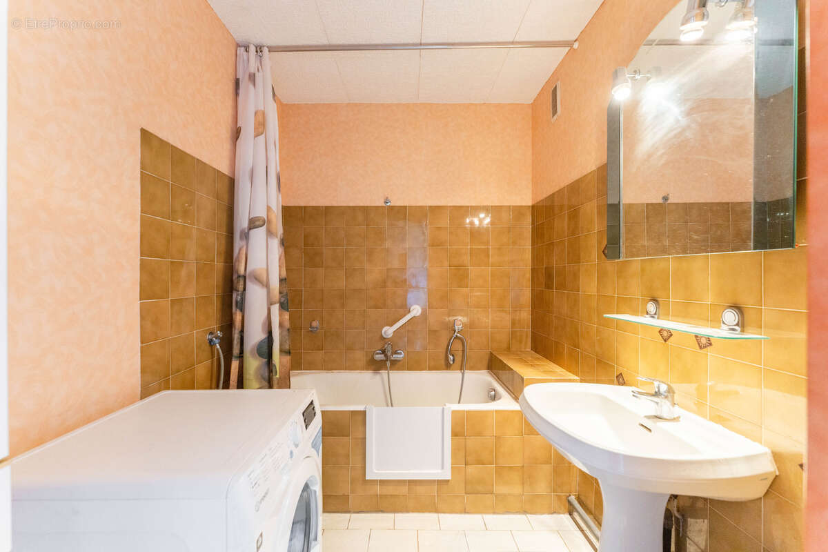 Appartement à MARSEILLE-9E