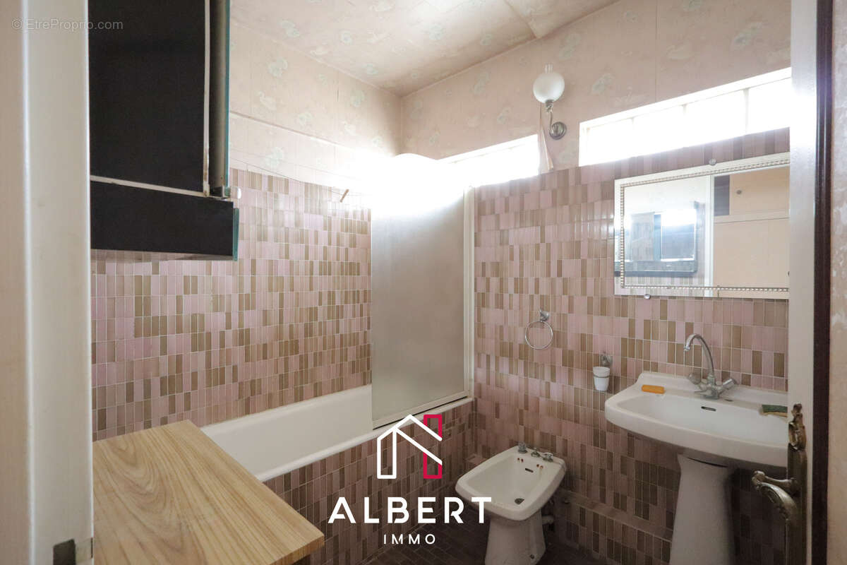 Appartement à LES LILAS
