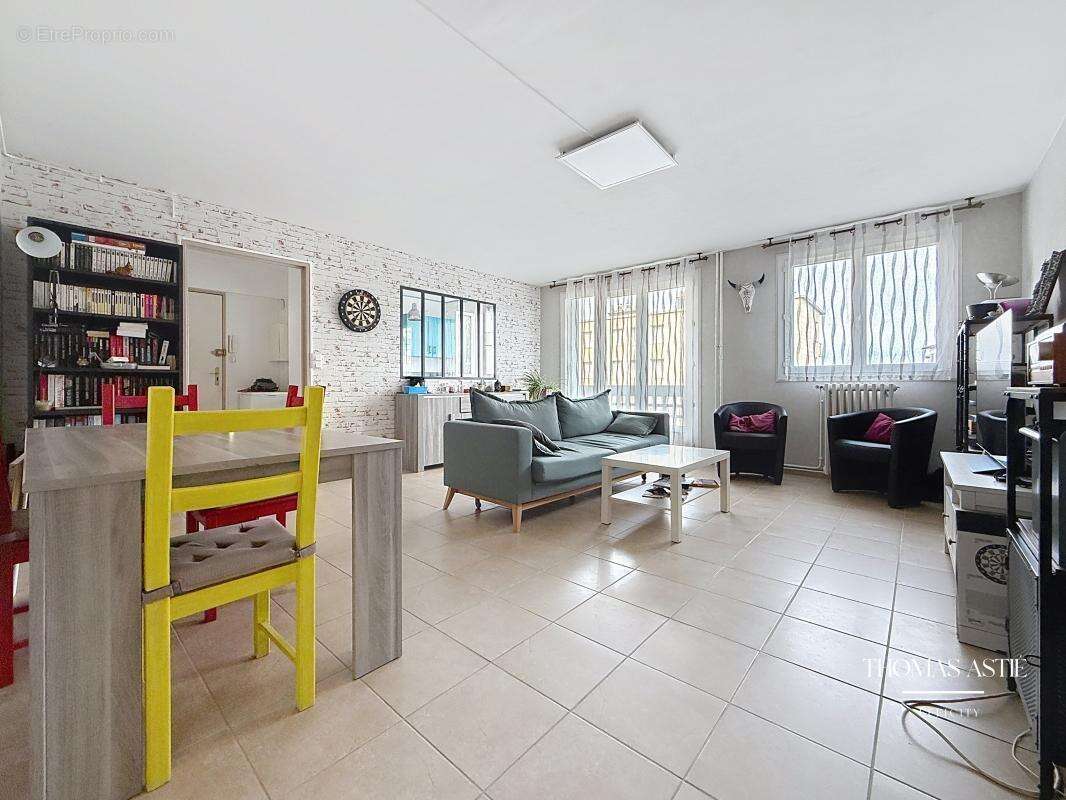 Appartement à LA RICHE