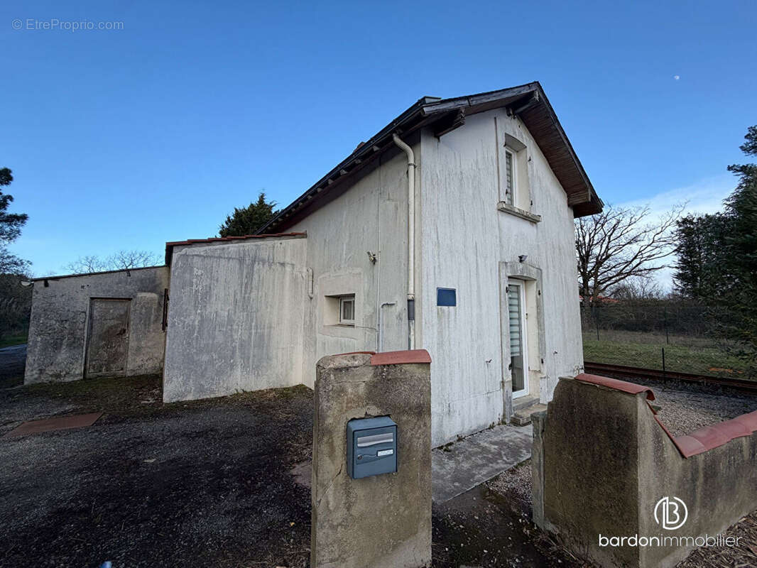 Maison à BOIS-DE-CENE