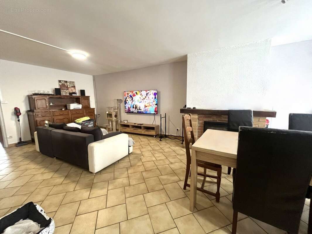 Maison à LESCHELLES