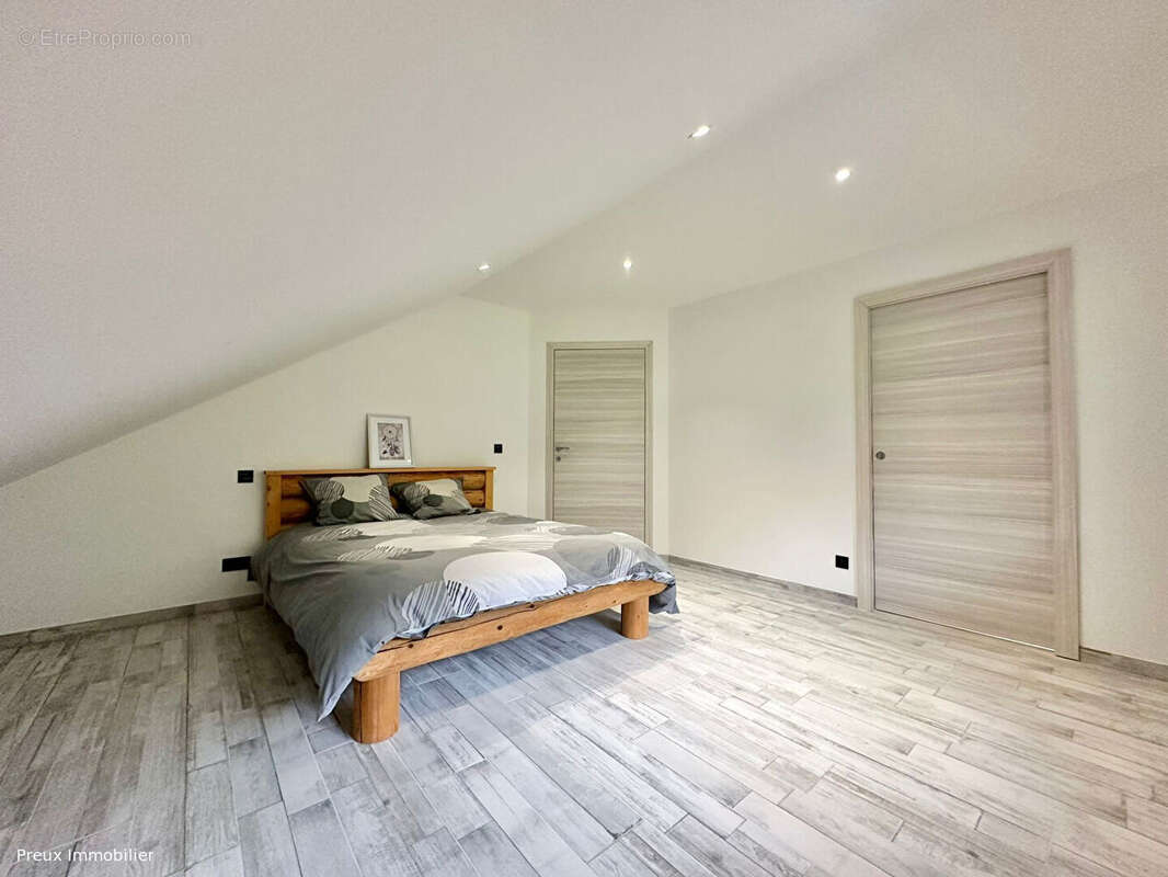 Maison à VIUZ-EN-SALLAZ