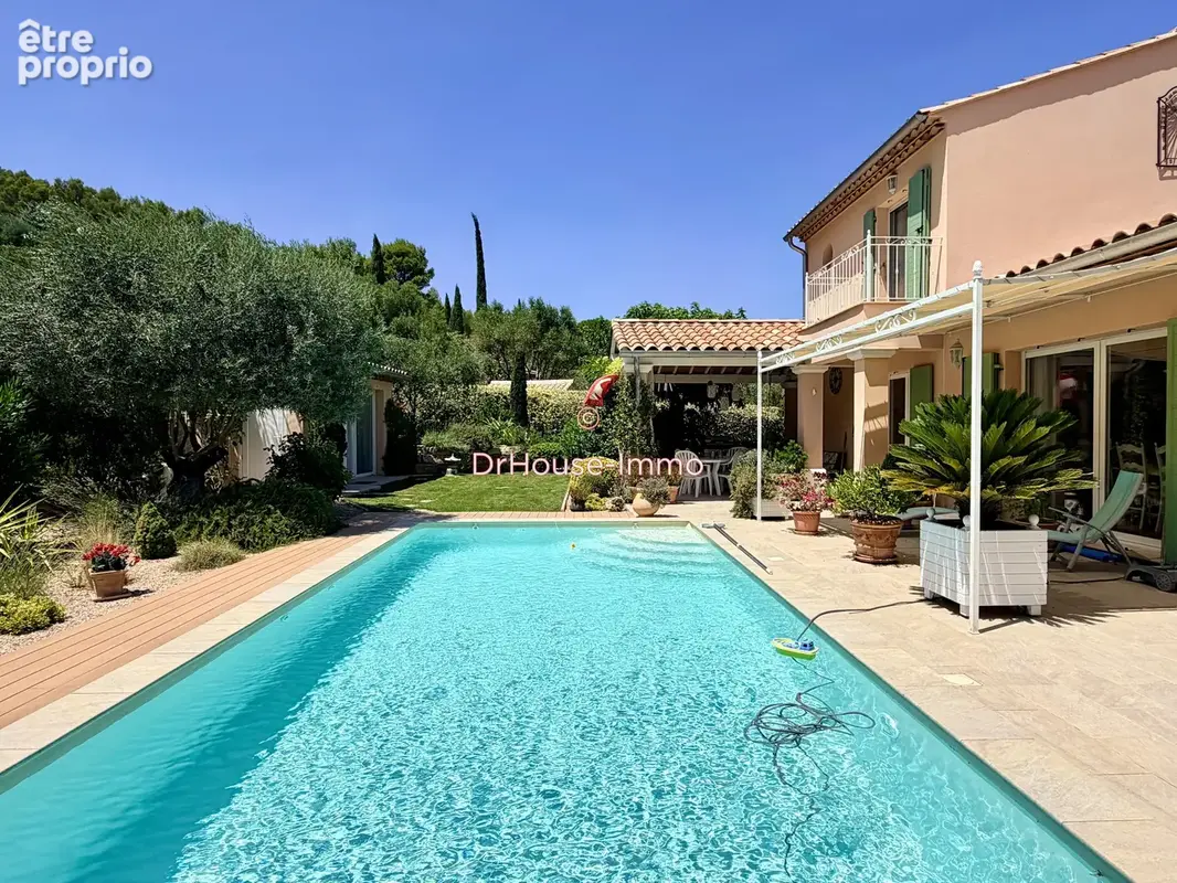Maison 146 m² à Cotignac  - photo 8