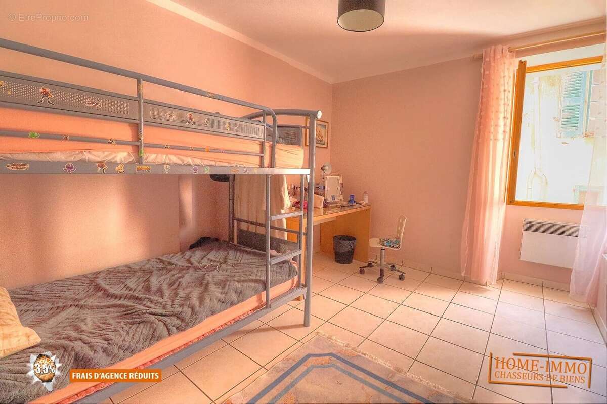 Appartement à VALLAURIS