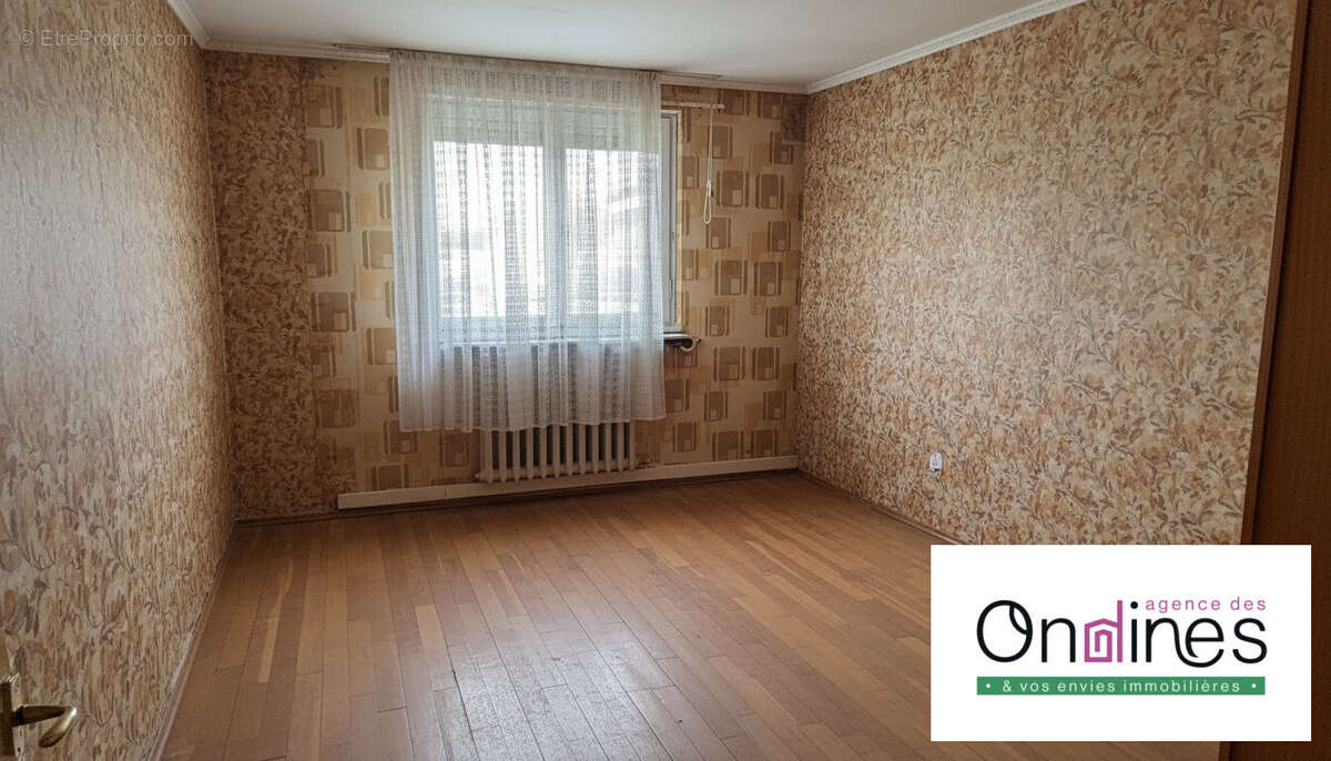 chambre dépersonnalisée - Appartement à HAGUENAU
