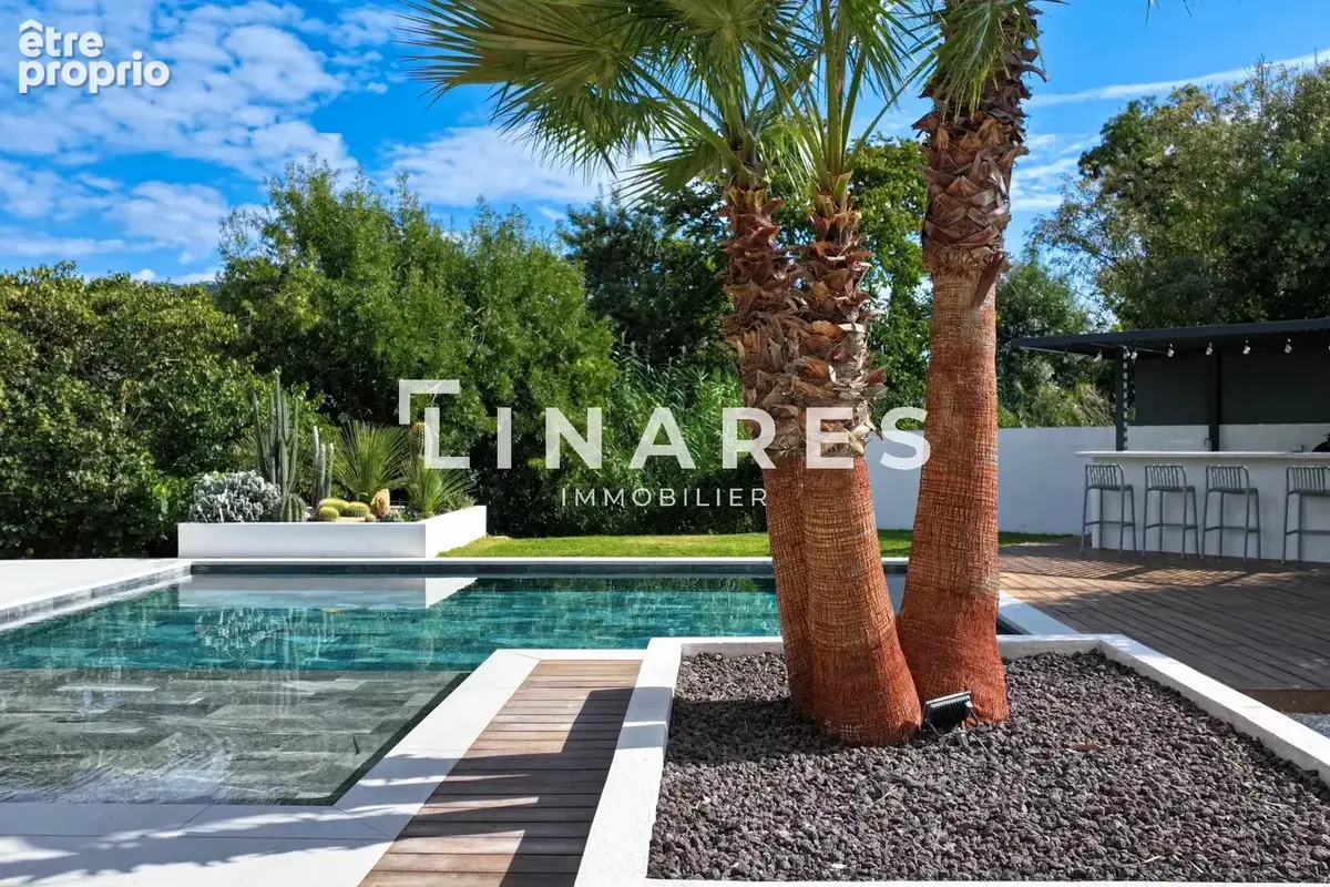 LA PRESTIGIEUSE - Villa T5 de 310m² - Piscines intérieure et extérieure - Salle de sport  - Cuisine d'été - Jardin 990m² - 13420 - photo 3