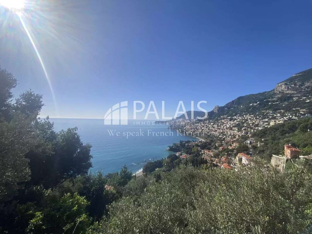 Appartement à ROQUEBRUNE-CAP-MARTIN