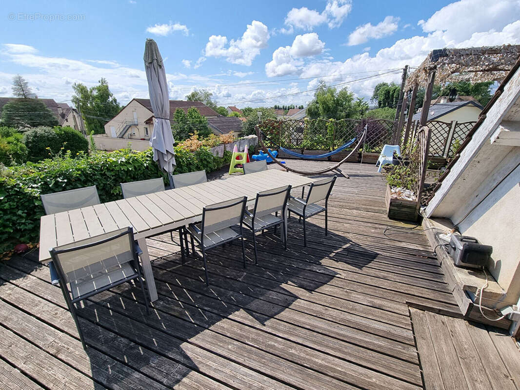 Commerce à MOREY-SAINT-DENIS