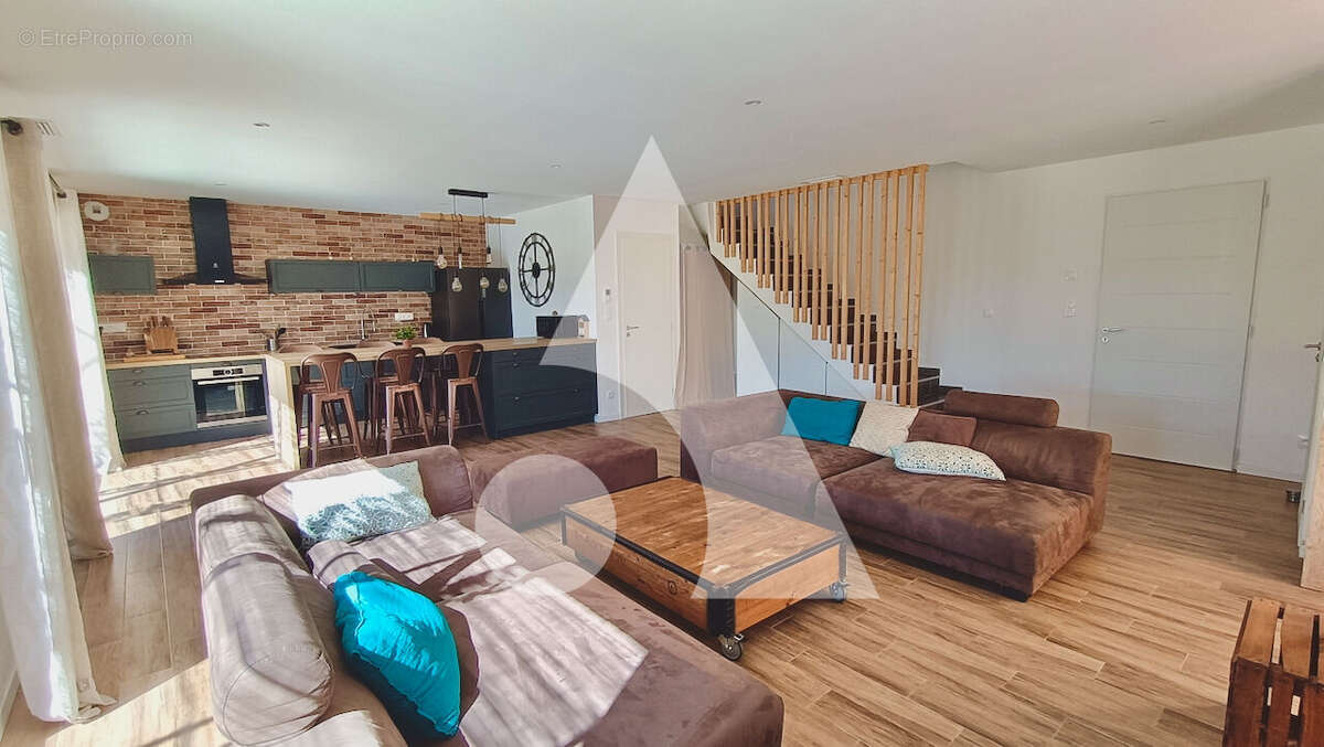 Maison à PUYLOUBIER