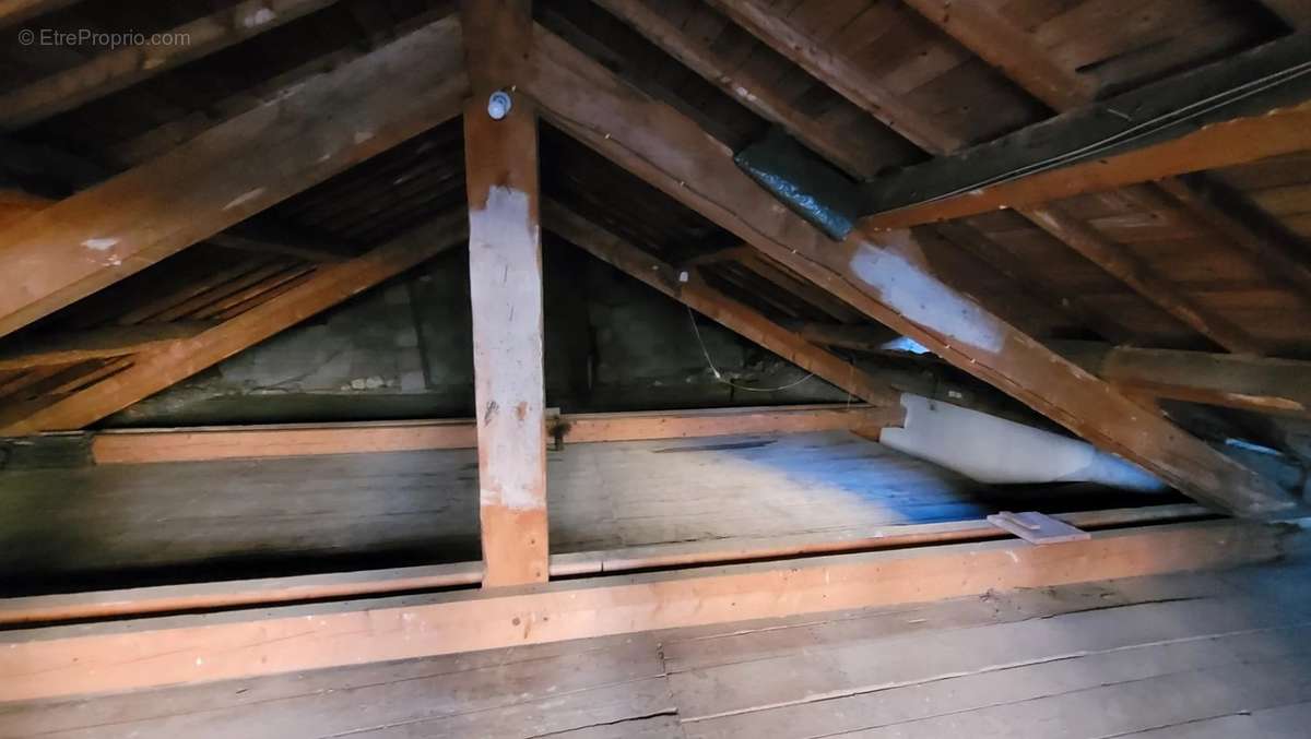 Appartement à SAINT-AGREVE