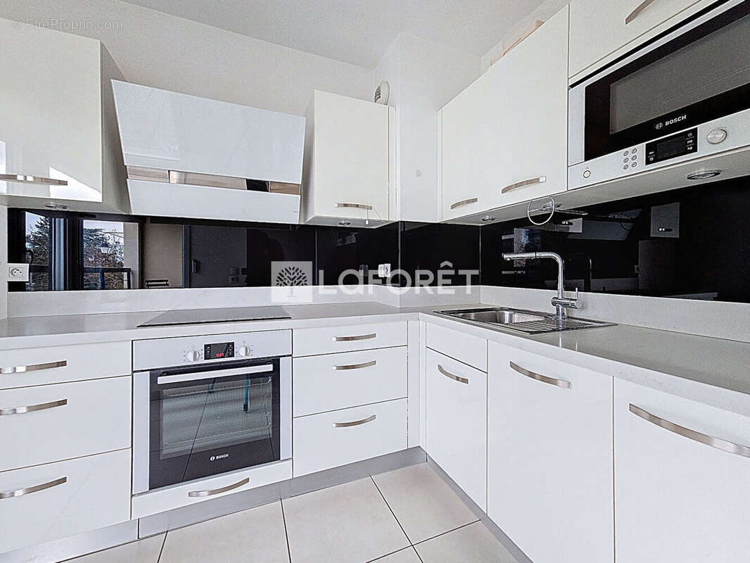 Appartement à BOURG-LA-REINE