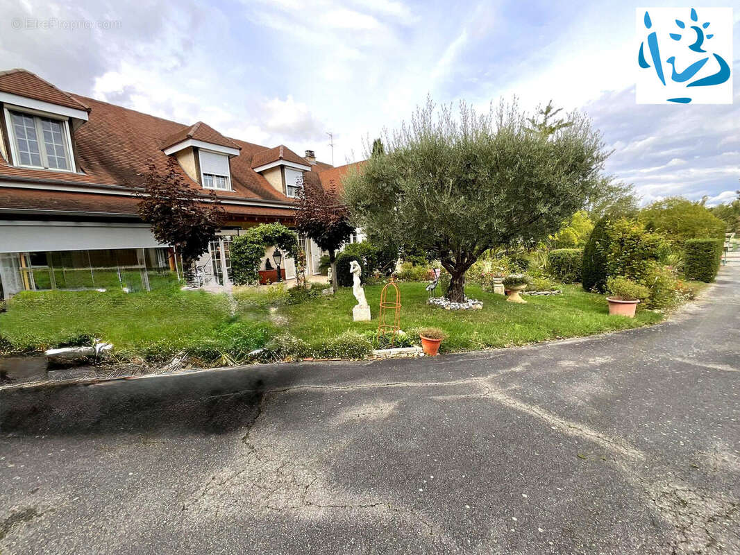 Maison à BEAUMONT-DE-LOMAGNE