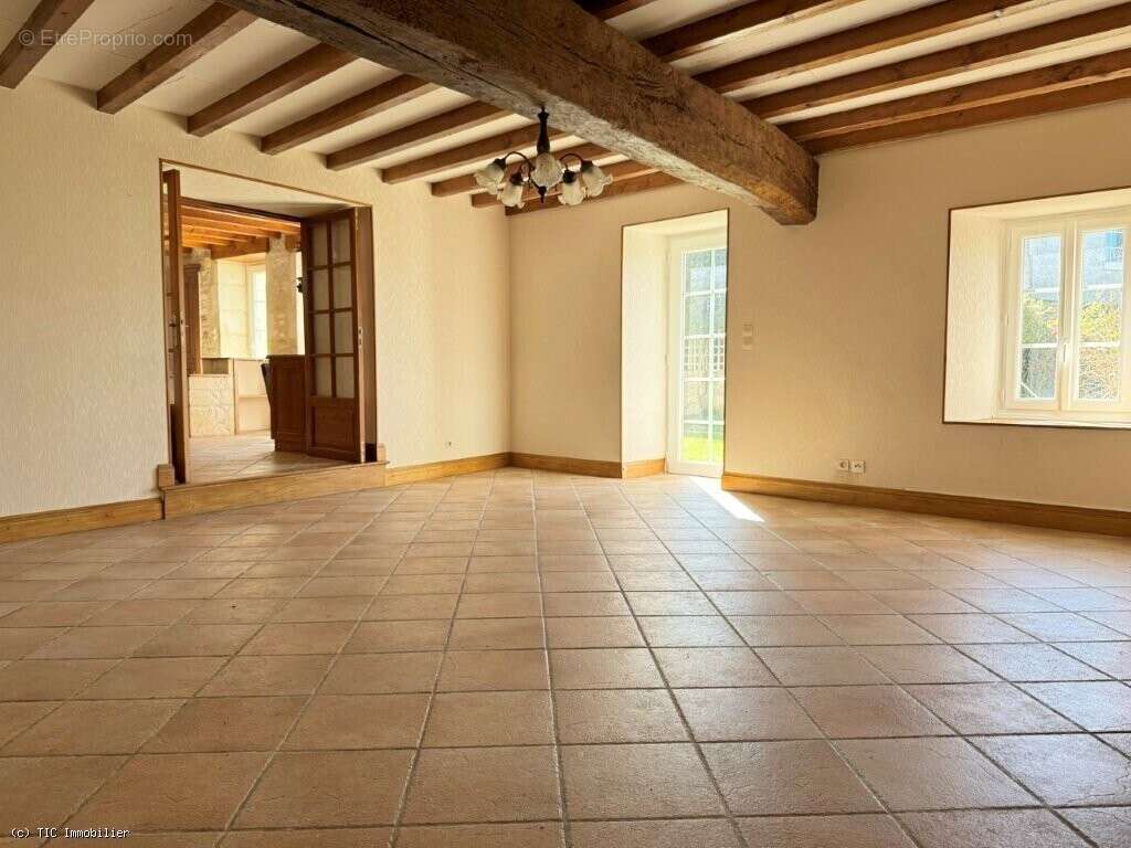Maison à VILLEFAGNAN