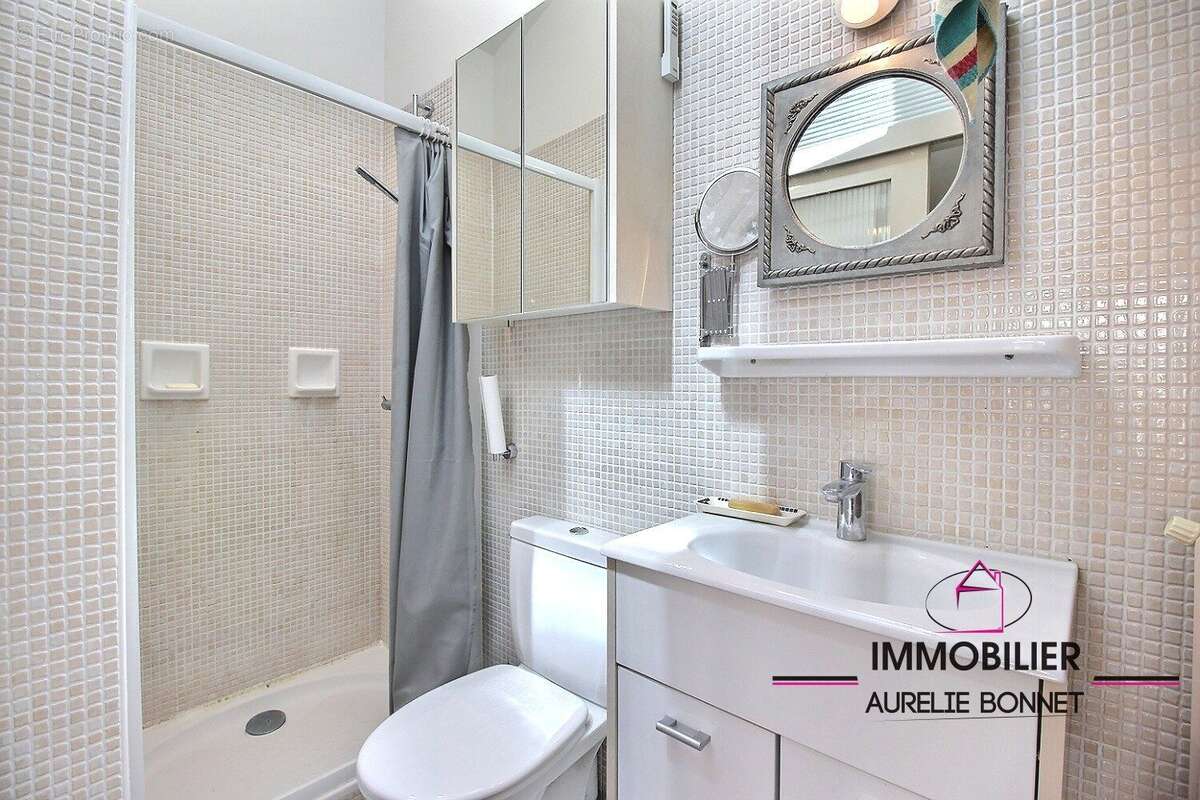 salle d'eau rdc - Appartement à TROUVILLE-SUR-MER