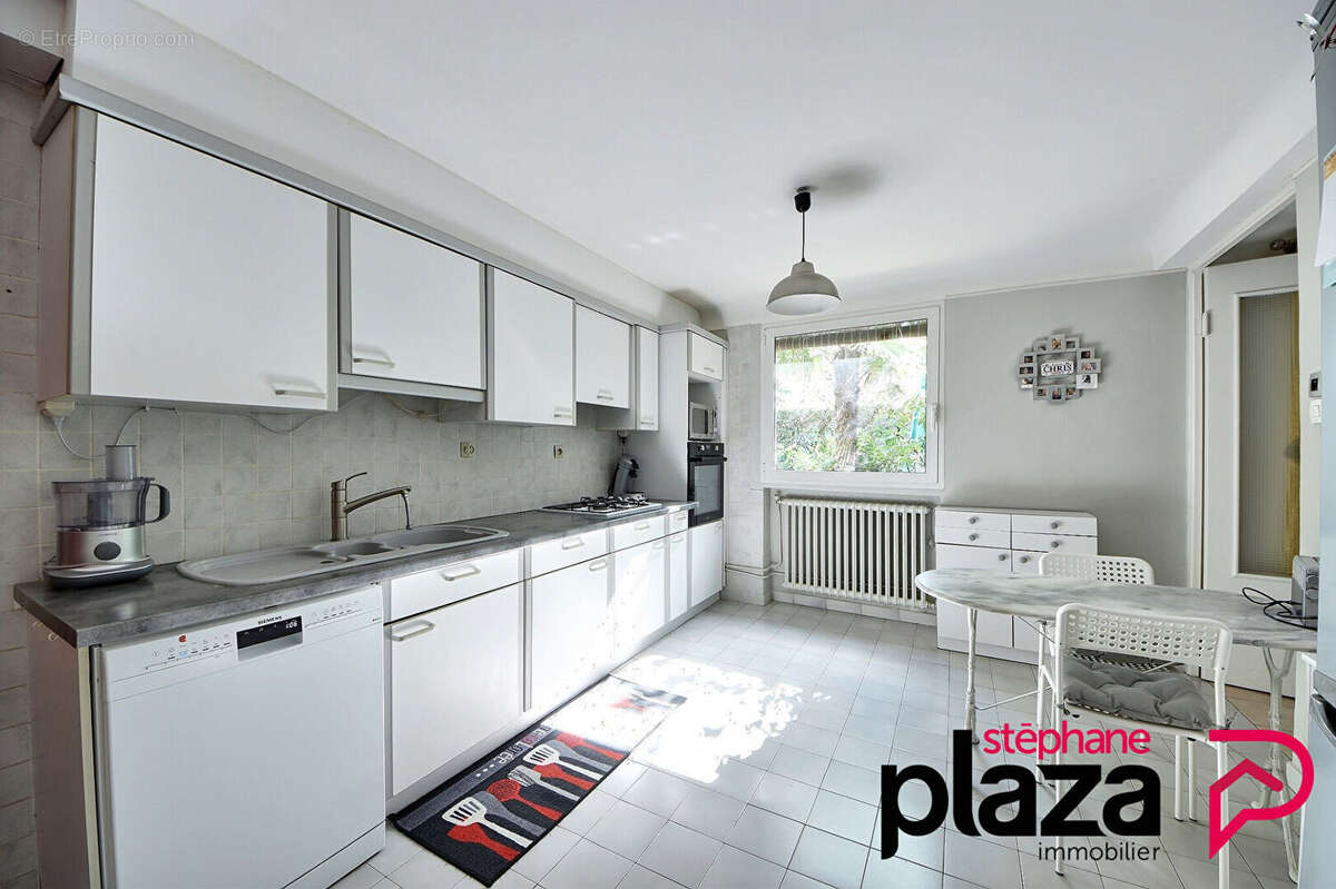 Maison à LA VALETTE-DU-VAR