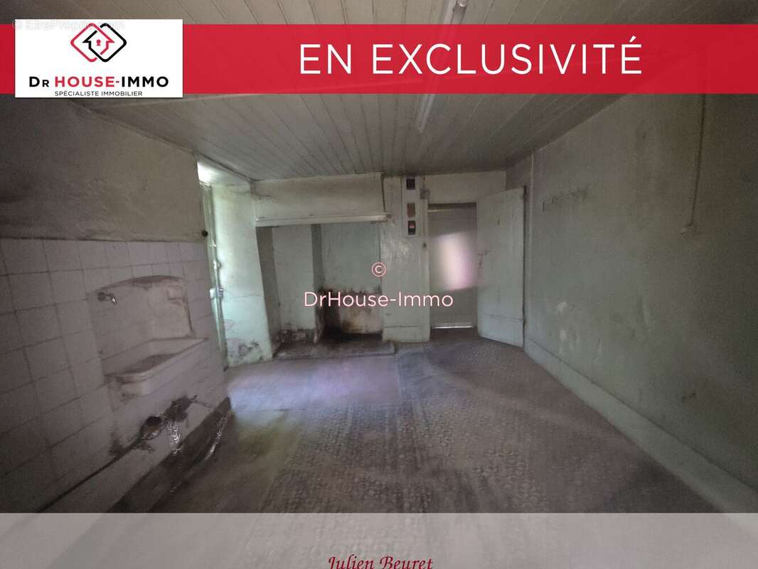 Maison à UZELLE