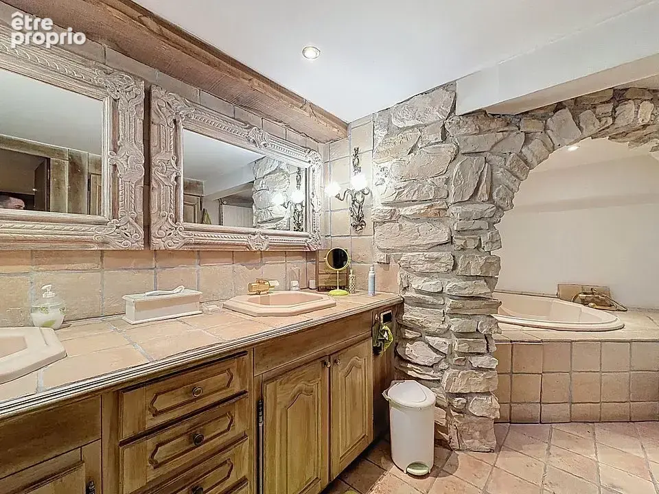 Maison de caractere de 327m2 - photo 6