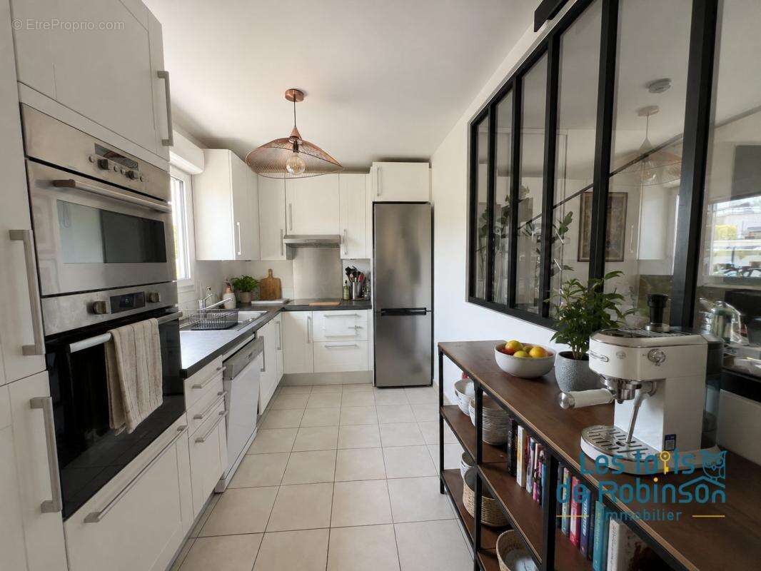 Appartement à LE PLESSIS-ROBINSON