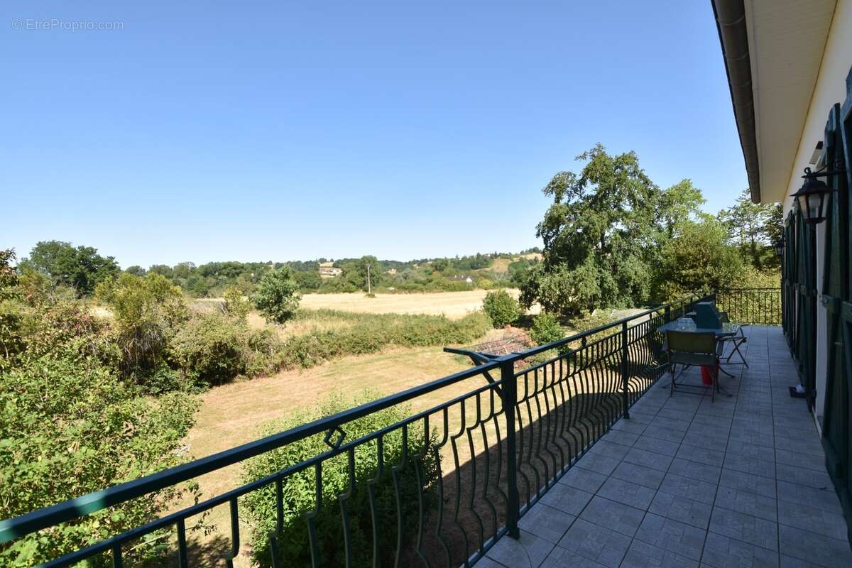 Maison à vendre 7 pièces DIGOIN (71) - photo 3