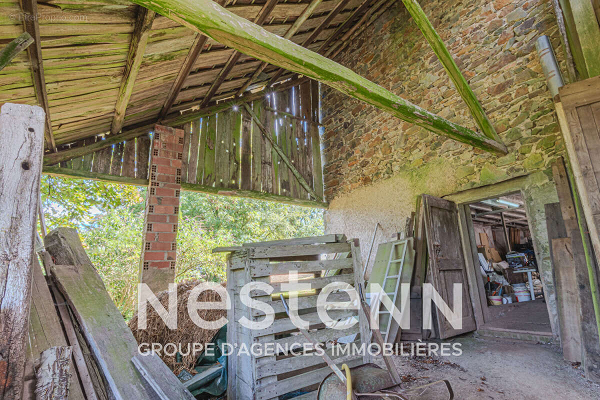Maison Alban ancienne ferme avec dépendances sur 1ha de terrain attenant - photo 13