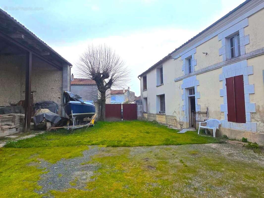 Maison à MATHA