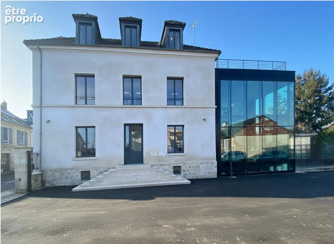 L'Isle Adam,Maison d'architecte, bureaux  280 m2 édifiée sur sous-sol total et 745 M² de terrain - photo 2