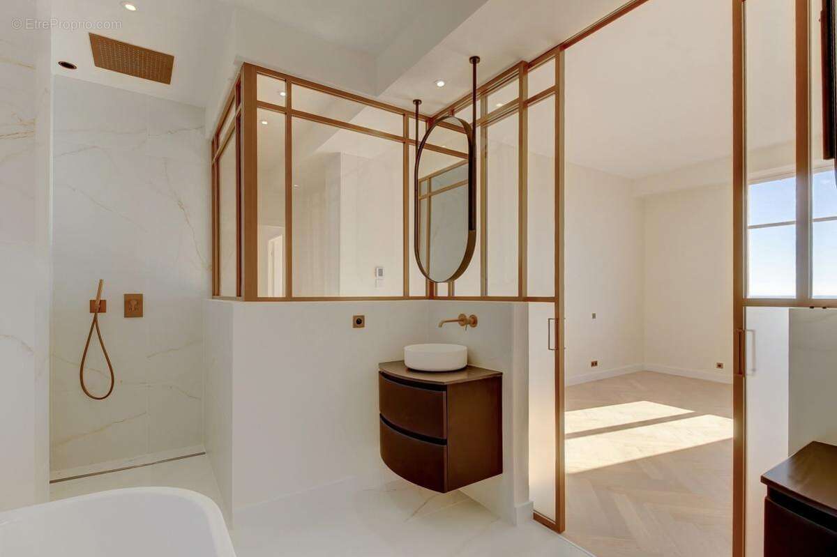 Appartement à BEAULIEU-SUR-MER