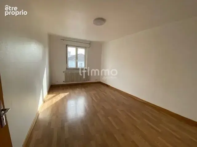 Immeuble comprenant un local commercial et deux appartements - photo 19