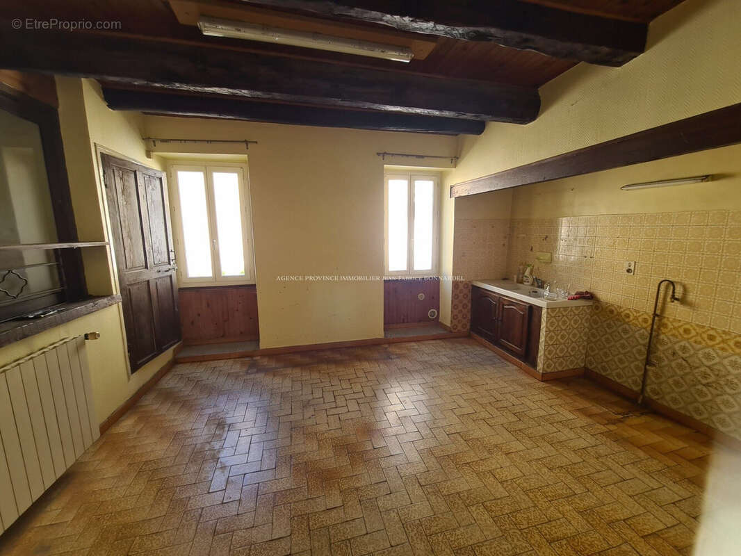 Maison 104 m² à Valreas  - photo 6