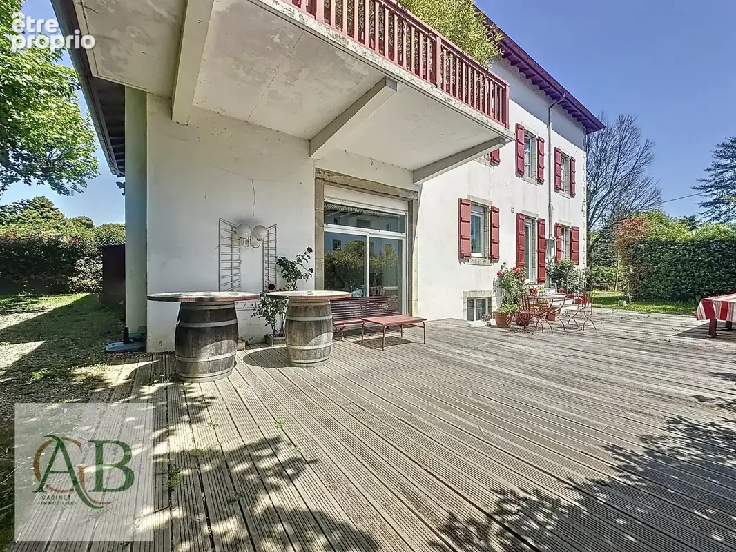 Maison 353 m² à Ustaritz  - photo 3