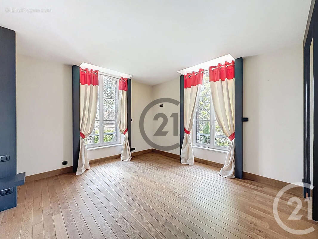 Maison à LAINES-AUX-BOIS