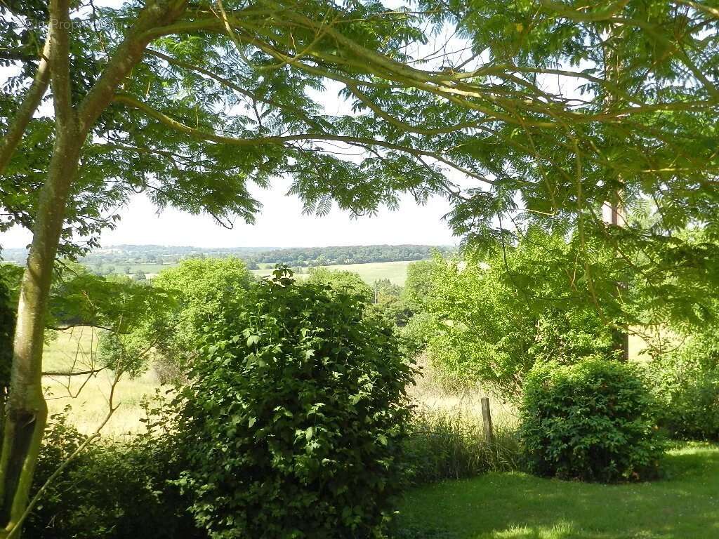Maison à SAINT-PIERRE-SUR-DIVES
