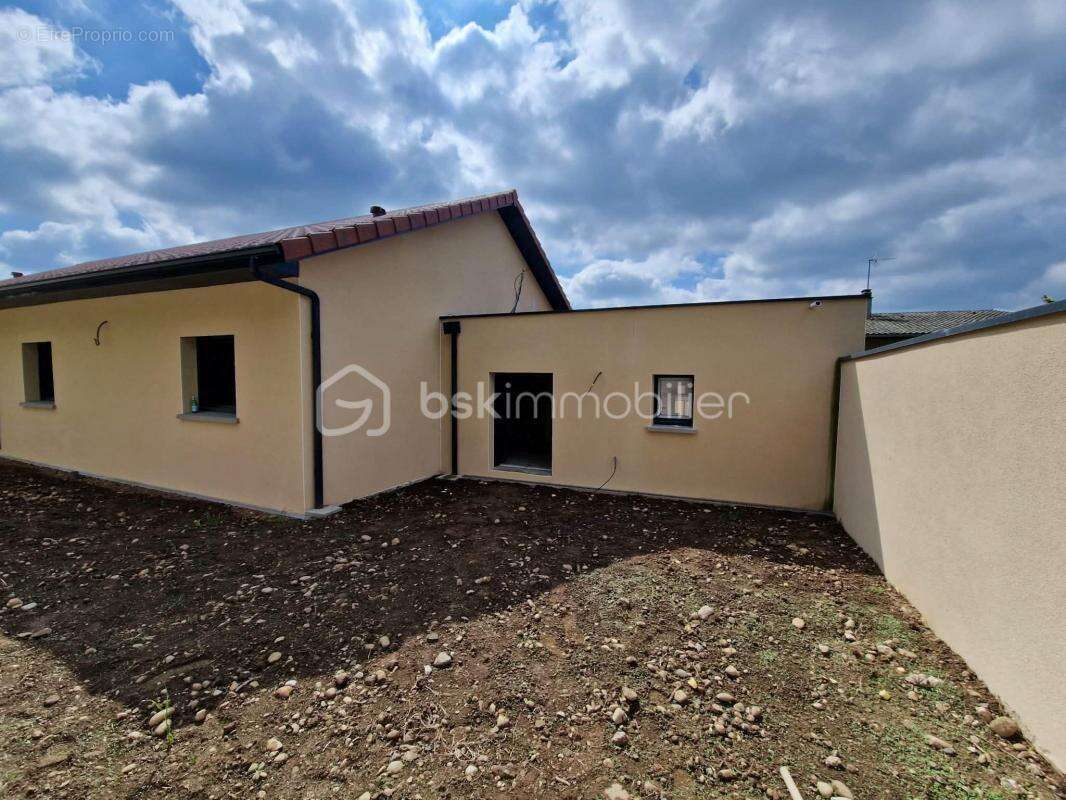 Maison à LA TOUR-DU-PIN