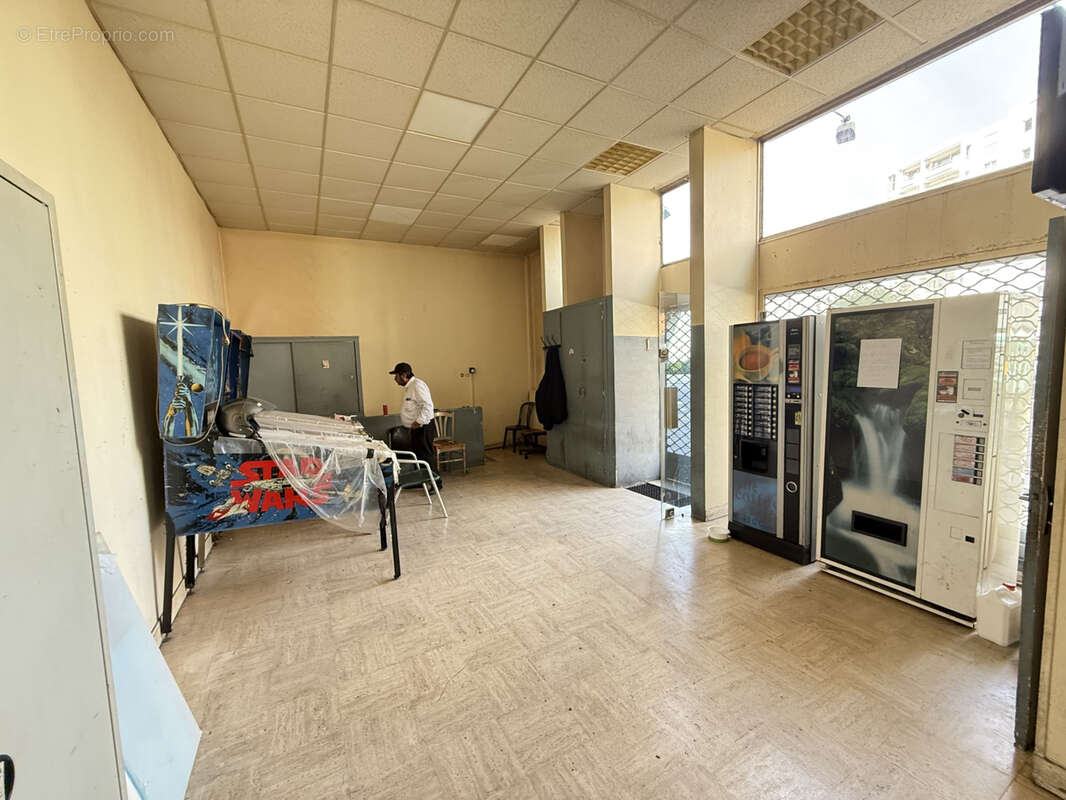 Commerce à PARIS-19E