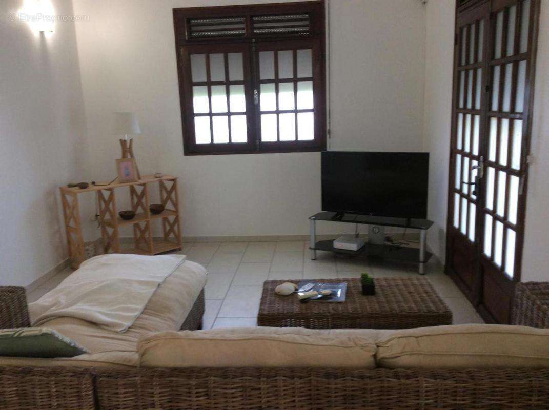 Maison T8 - 2 T4 indépendants - Le Lamentin (97232) - photo 13
