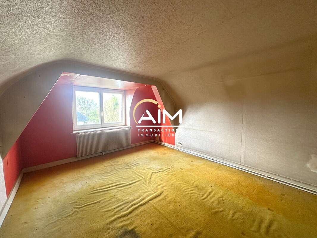 Maison à NAZELLES-NEGRON