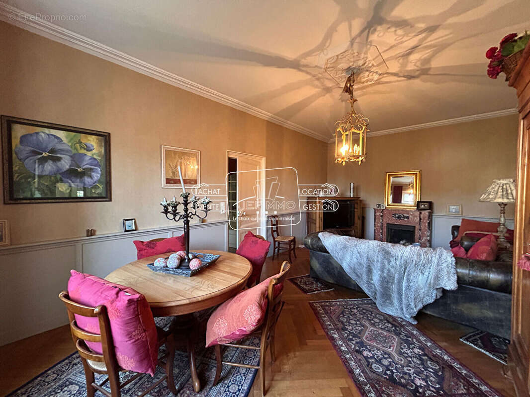 Maison à SAINT-JULIEN-DE-CONCELLES