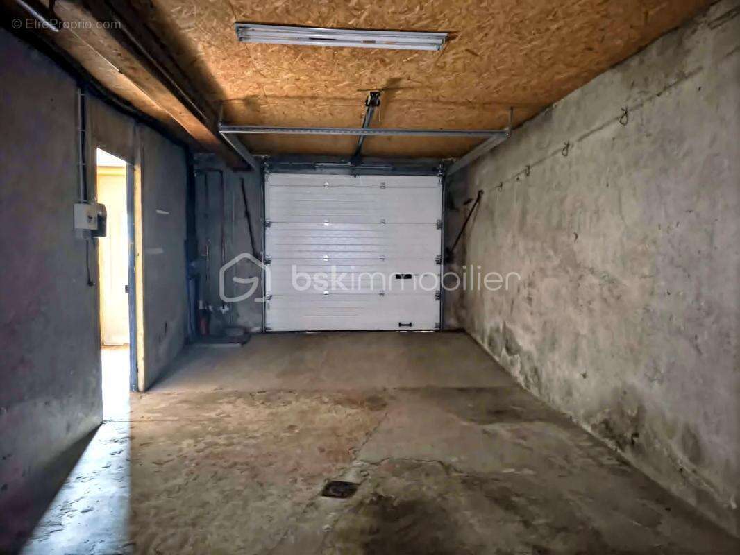 Appartement à NOIRETABLE